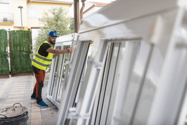 Preparation And Measurement Of Aluminum Or PVC Windows To Replace The Old Ones.